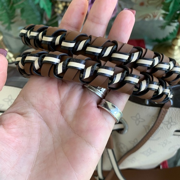 ❤️❤️BRAND NEW/TRADE BOUGHT IN FRANCE LV GIROLATA - Picture 4 of 8